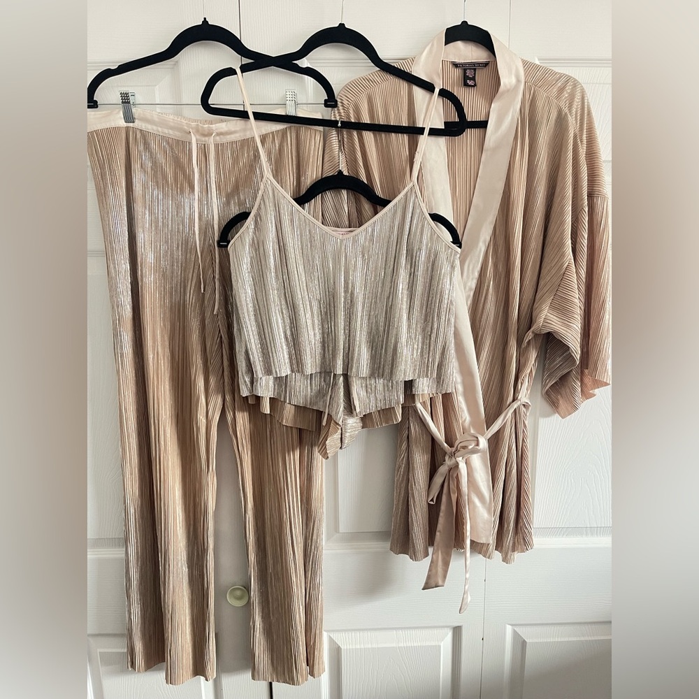 Victoria's Secret Shimmering Beige Pleated Pajama Set - Picture 6 of 6
